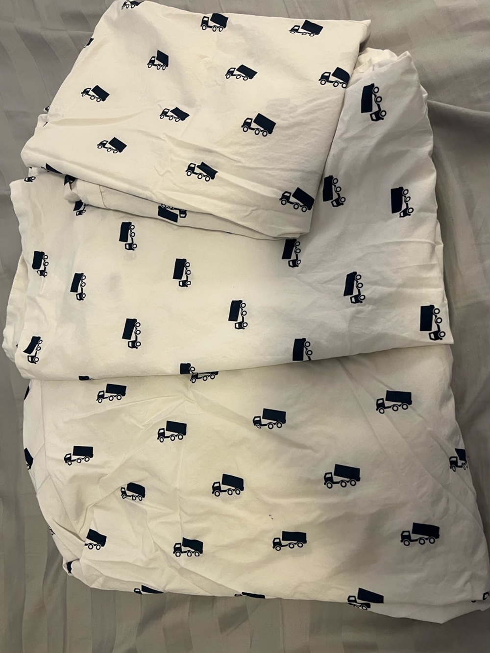 Pottery Barn Kids Dump Truck White Navy Blue Organic Cotton Toddler Sheet Set